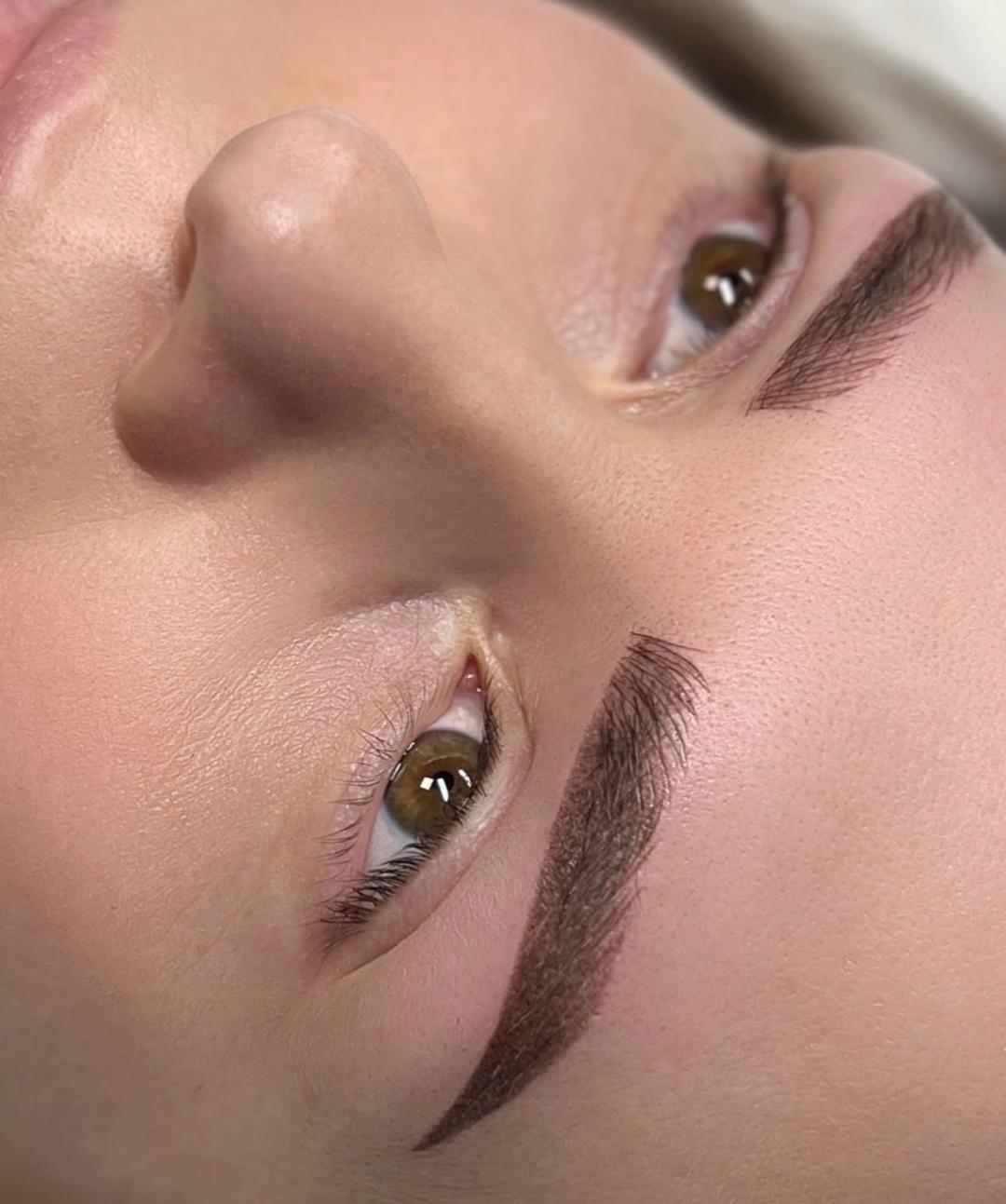 L’Avenue #beograd Trajna šminka HiBrows - kombinovana tehnika - obrve