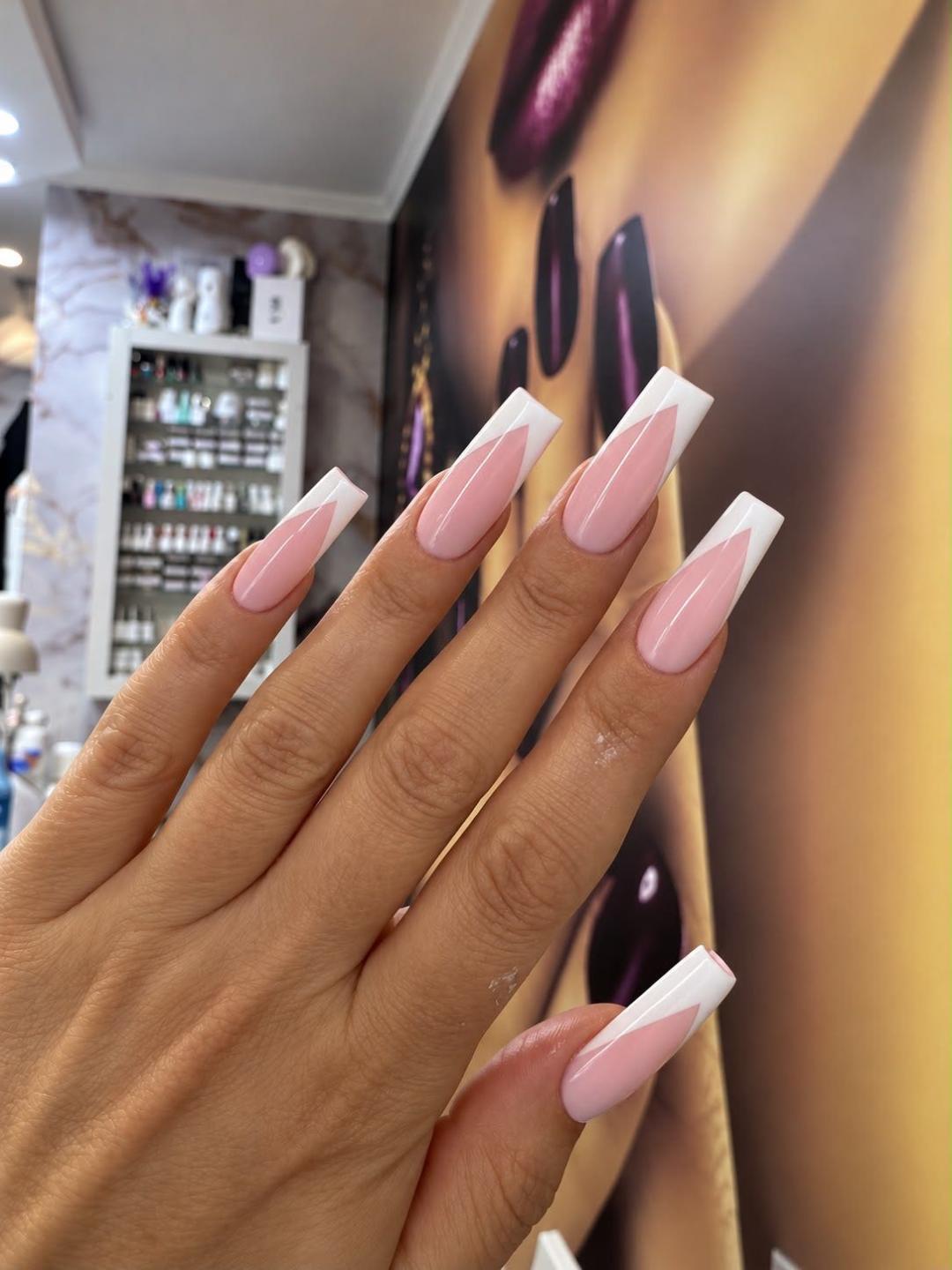Korekcija noktiju salonski rad - XXL dužina - Sneža Nails, Beograd Korekcija noktiju Nokti Korekcija noktiju, Beograd, Novi Beograd Stari Merkator
