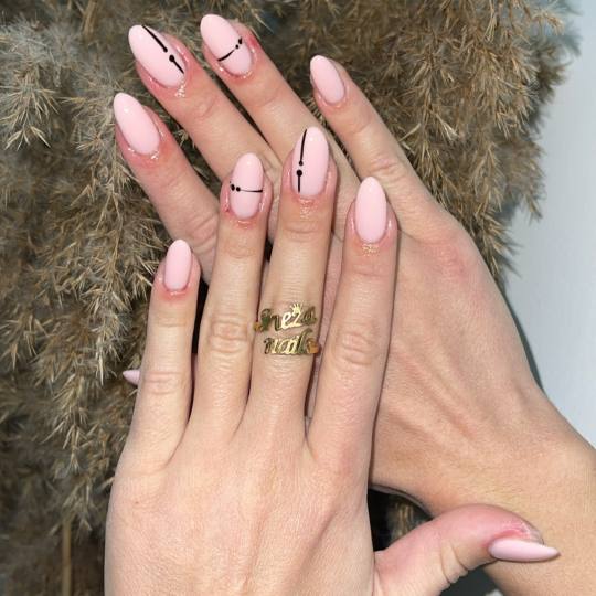 Sneža Nails #beograd Izlivanje noktiju Korekcija noktiju salonski rad - M dužina