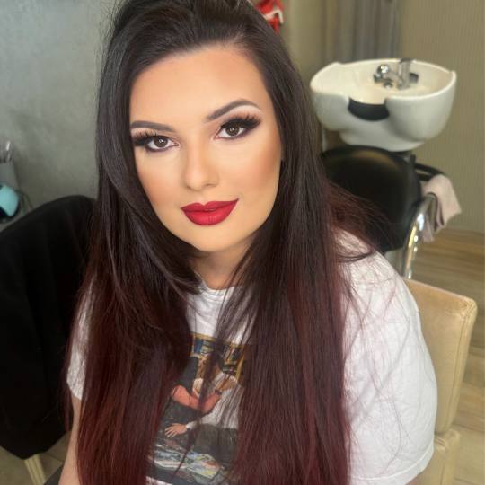 Bibi beauty centar #beograd Feniranje i stilizovanje Feniranje na ravno / lokne - ekstra duga kosa f