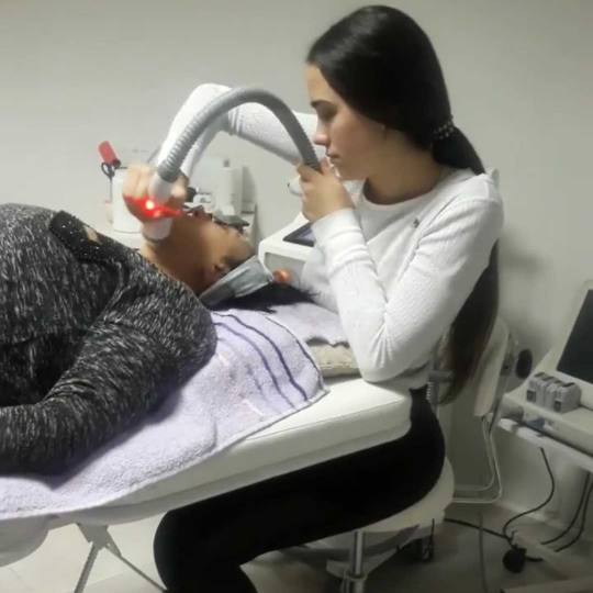 AltaBella Batajnica #beograd Radiotalasni i ultrazvučni tretmani Radiotalasni lifting celog lica