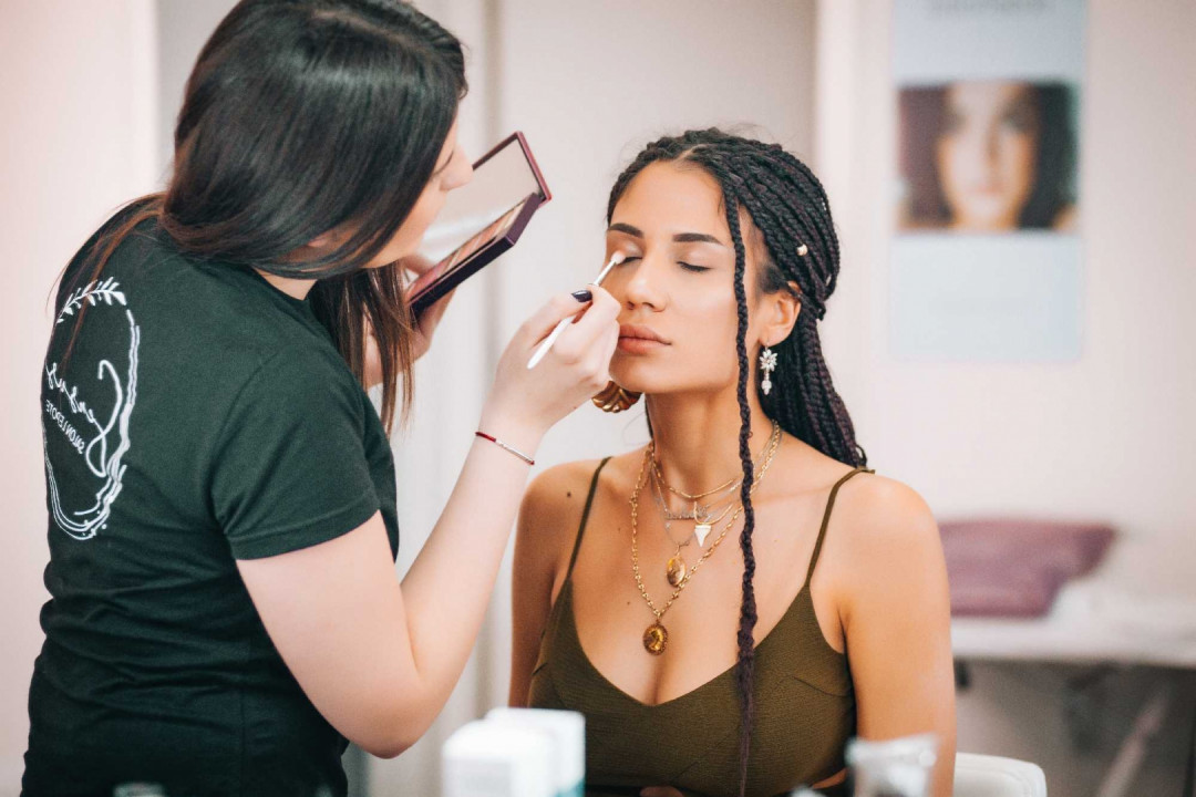 Profesionalno šminkanje + veštačke trepavice - Sensus, Beograd Make-up / šminkanje Lice Make-up / šminkanje, Beograd, Novi Beograd Stari Merkator