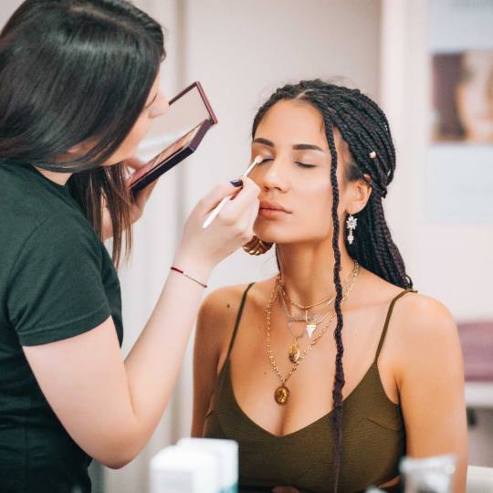 Sensus #beograd Make-up / šminkanje Profesionalno šminkanje + veštačke trepavice ŠMINKANJE