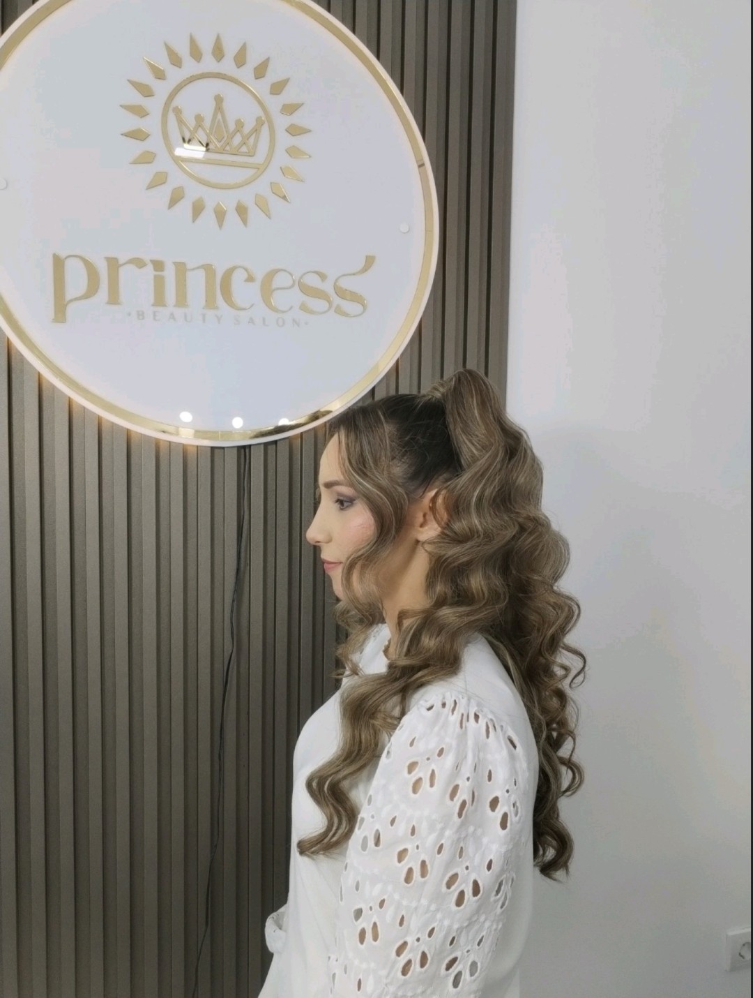 Princess beauty #nis Farbanje kose Svečana frizura - Lokne - duga kosa