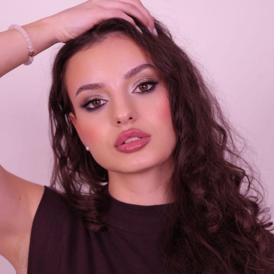 Dasha__Beauty #beograd Make-up / šminkanje Profesionalno šminkanje + veštačke trepavice