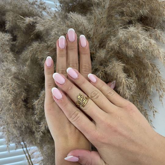 Sneža Nails #beograd Izlivanje noktiju Korekcija noktiju salonski rad - M dužina