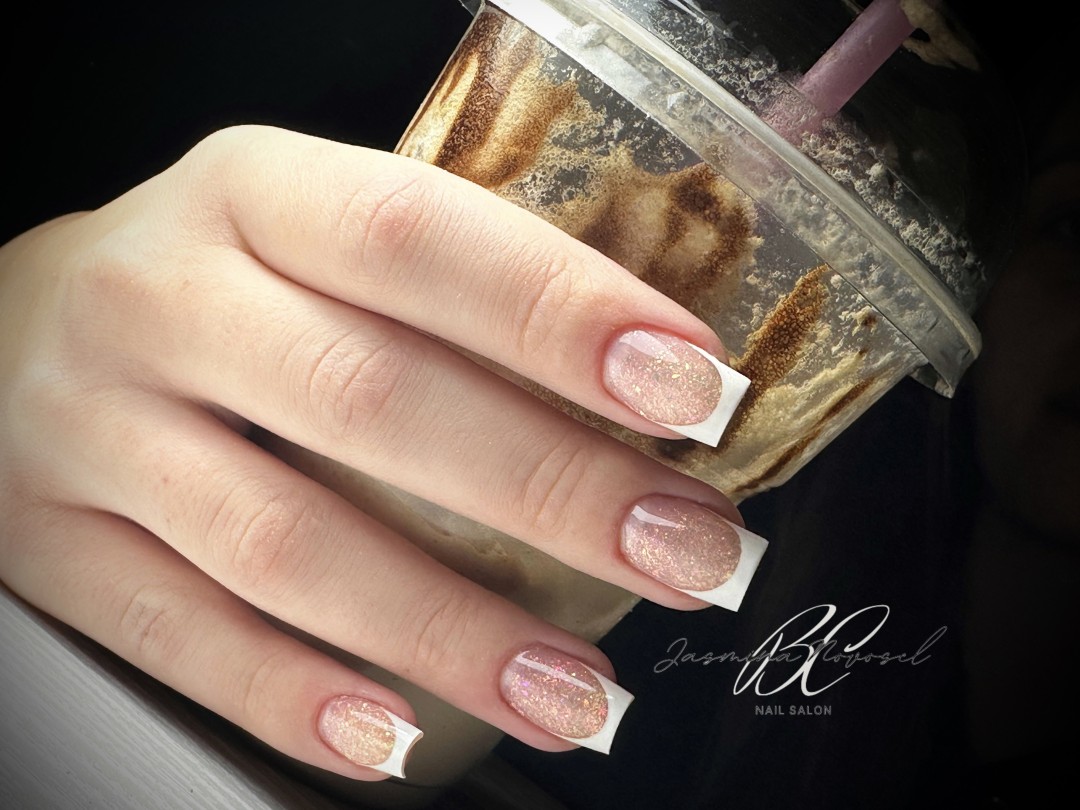 Beauty Care #novisad Izlivanje noktiju Izlivanje noktiju gelom - M dužina