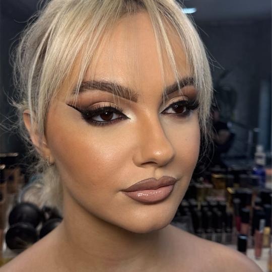 Beauty by Ivona Plus #nis Make-up / šminkanje Profesionalna večernja / dnevna šminka - sa trepavi
