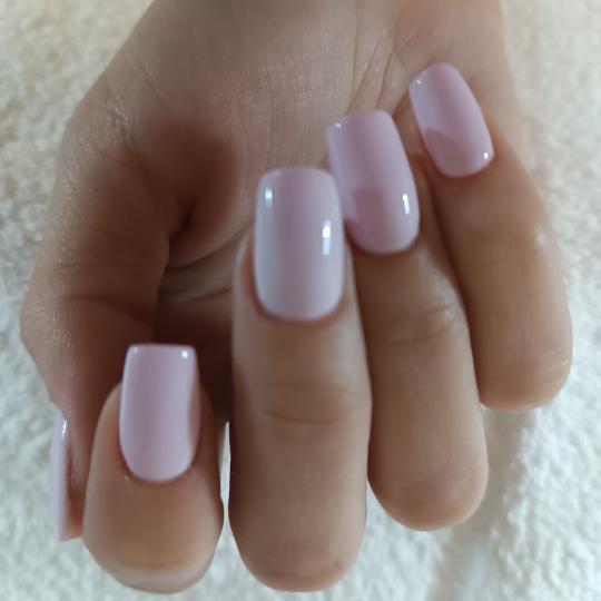 Novelle #beograd Ojačavanje noktiju Ojačavanje prirodnih noktiju gelom - L dužina