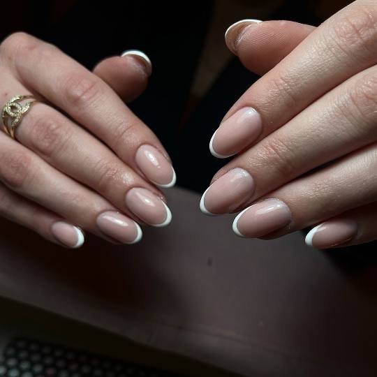 Xenija Beauty Room #beograd Manikir Izlivanje noktiju gelom - M duzina