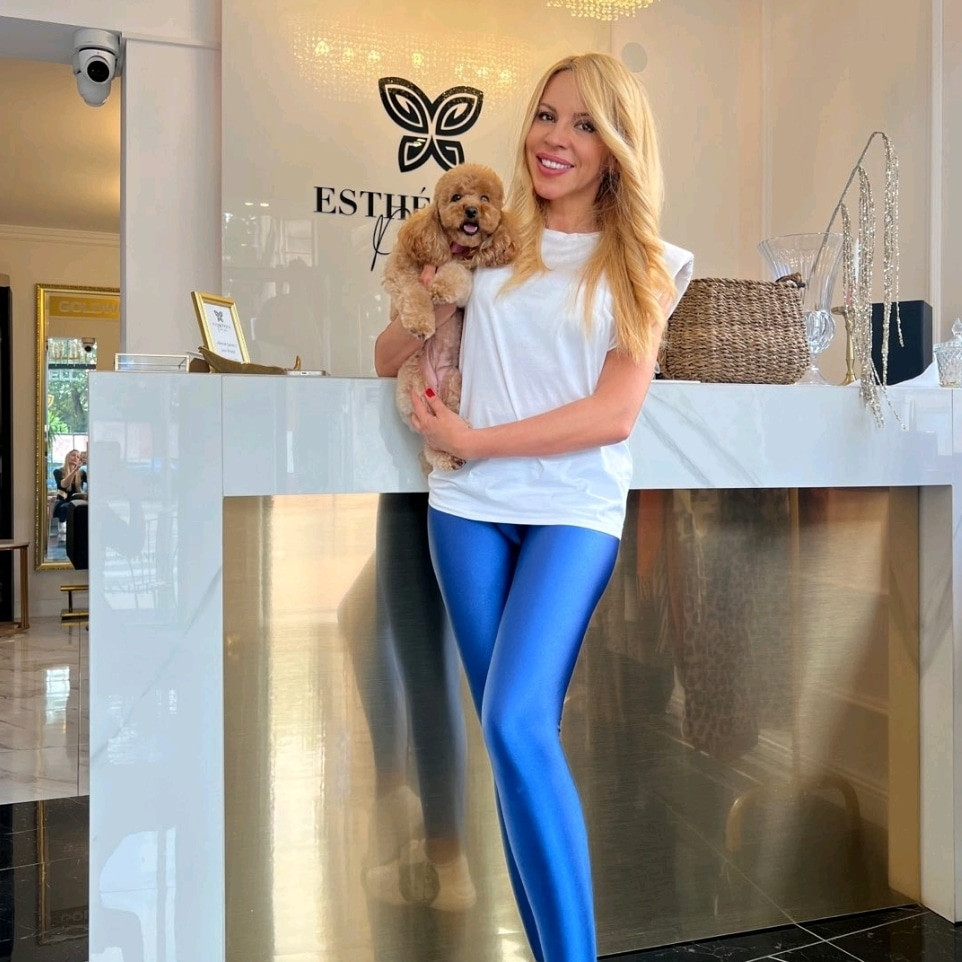 Esthetique Privé #beograd Farbanje kose Farbanje cele dužine - GOLDWELL, MONPLATIN - kosa srednje dužine
