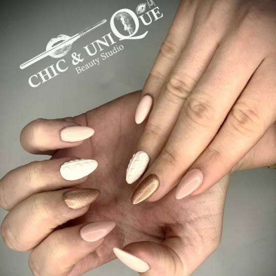 Chic & Unique #beograd Nadogradnja noktiju
