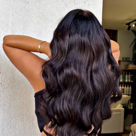 MN Beauty studio #beograd Feniranje i stilizovanje Talasi presom - duga kosa