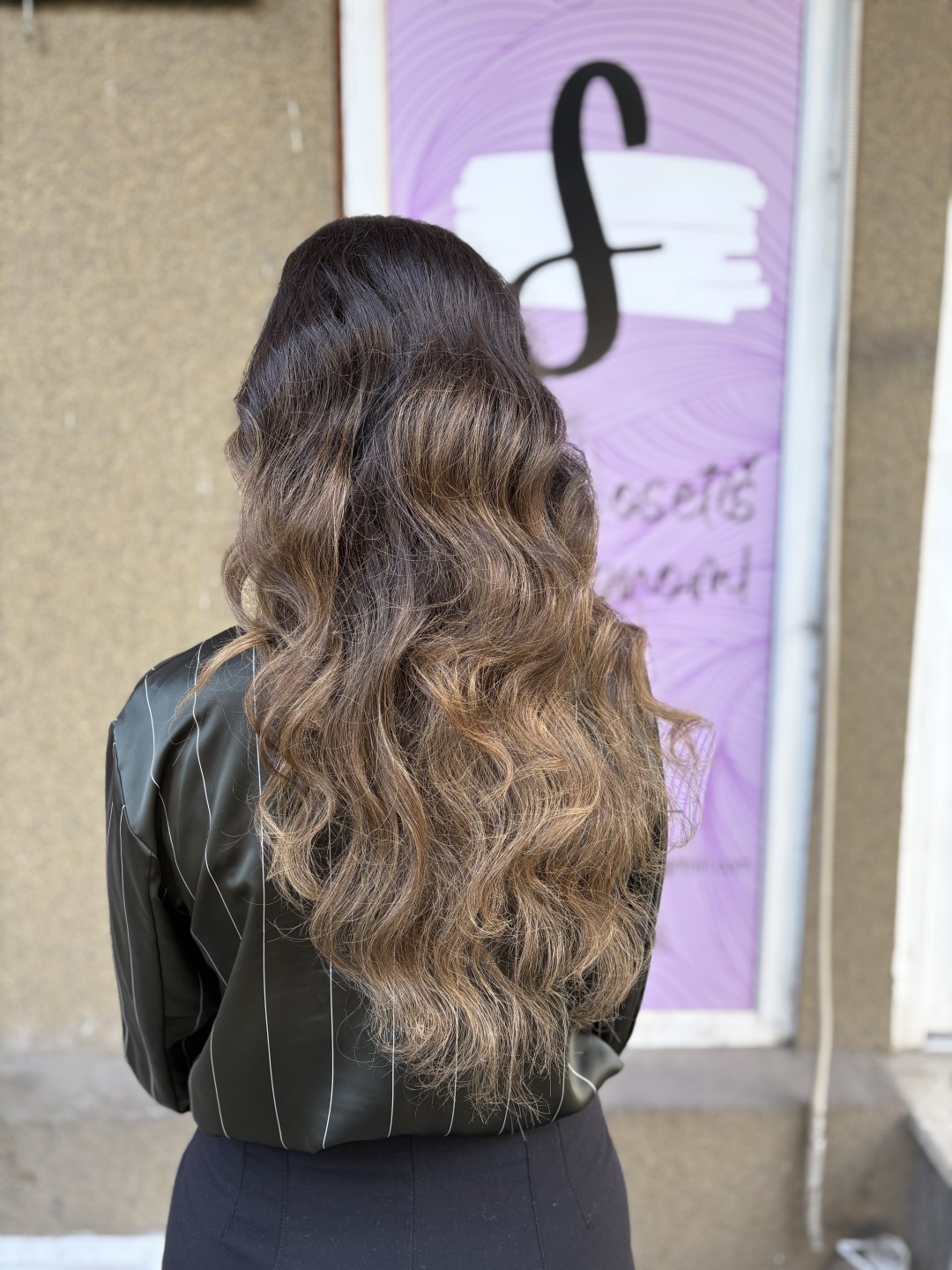 Beauty studio S #novisad Svečane i frizure za svadbu Svečana frizura - duga kosa