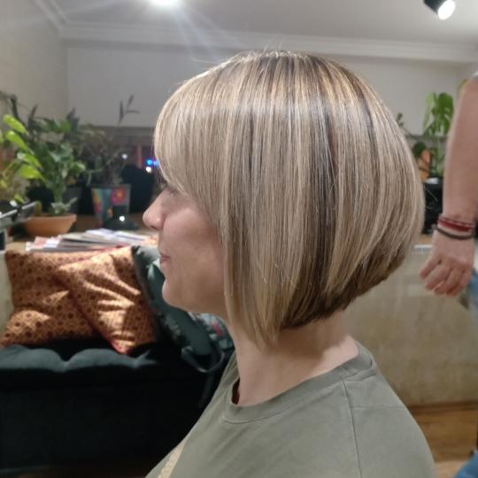 Frizerska Radionica #beograd Pramenovi Pramenovi + preliv + nega kose - kosa srednje dužine Prameno