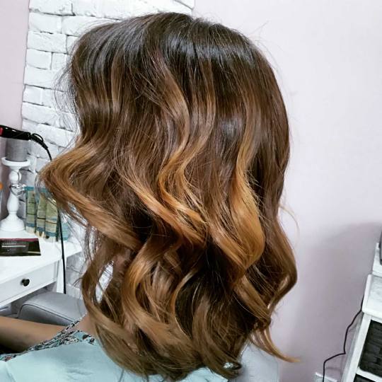 Express Beauty #beograd Feniranje i stilizovanje Feniranje na ravno / talase - extra duga kosa
