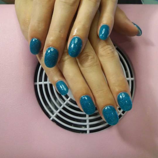 Choco Love #beograd Manikir Aparatni manikir + gel lak #manikir #izlivanje #nadogradnja #saloni-pedi