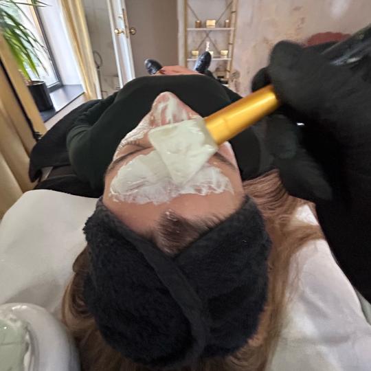 Esthetique Privé #beograd Tretman lica Higijenski tretman lica ( čišćenje lica) + radiotalasni l