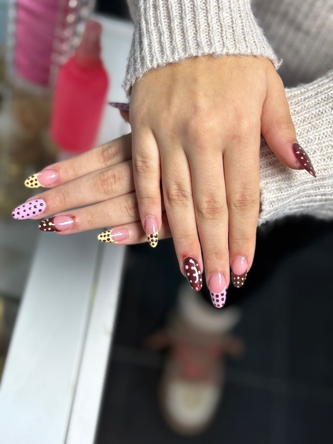 Beauty Studio S #beograd Izlivanje noktiju Izlivanje noktiju gelom - M dužina