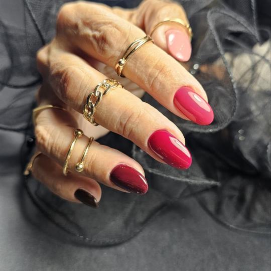 Dina Nail Academy #novisad Izlivanje noktiju Korekcija noktiju gelom - M dužina