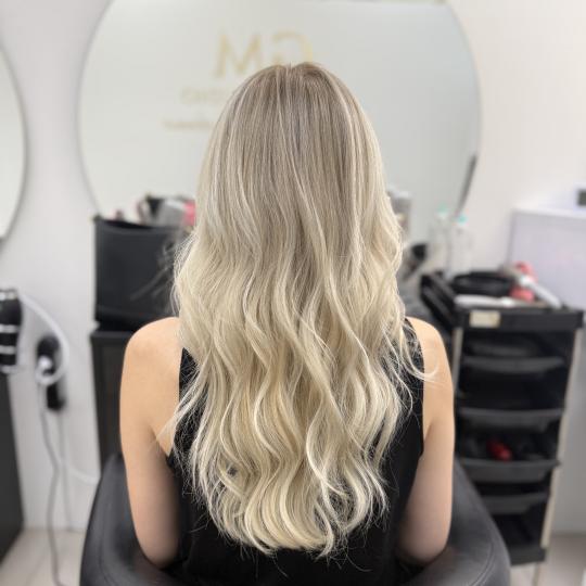 GM Beauty studio #beograd Uvijanje, lokne i talasi Feniranje na lokne / talase - kosa srednje dužin