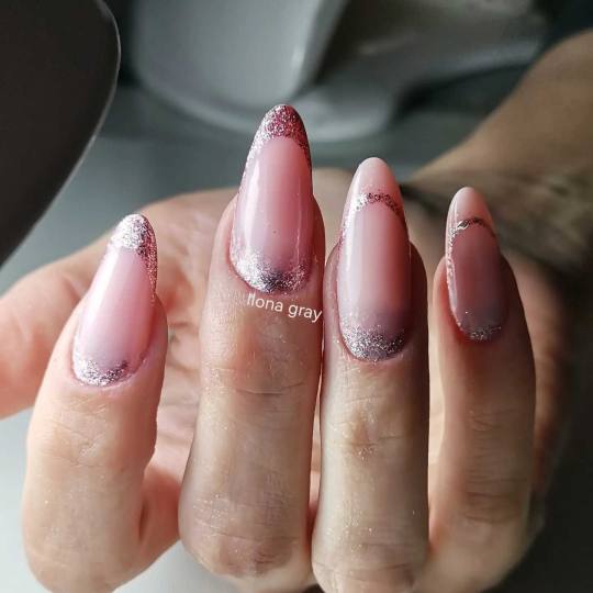 Ilona Gray #beograd izlivanje noktiju xl. ombre i frenč godatak uz uslugu