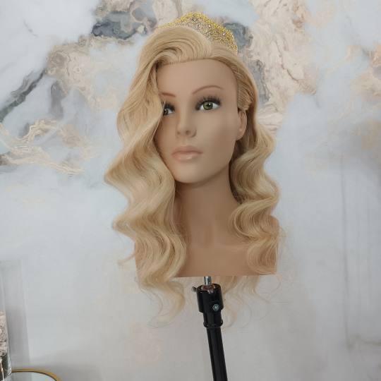 Travijata Donna #novisad Pletenice, kike, punđe Holivudski talasi / glam wawes- sve dužine kose