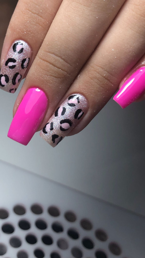 Mademoiselle Beauty #beograd Gel lak Korekcija gel laka - ruke sa aparatnim manikirom