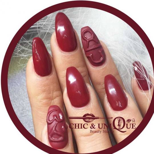 Chic & Unique #beograd Nadogradnja noktiju 3D nails art red Nadogradnja noktiju tipsama Da li su Vam