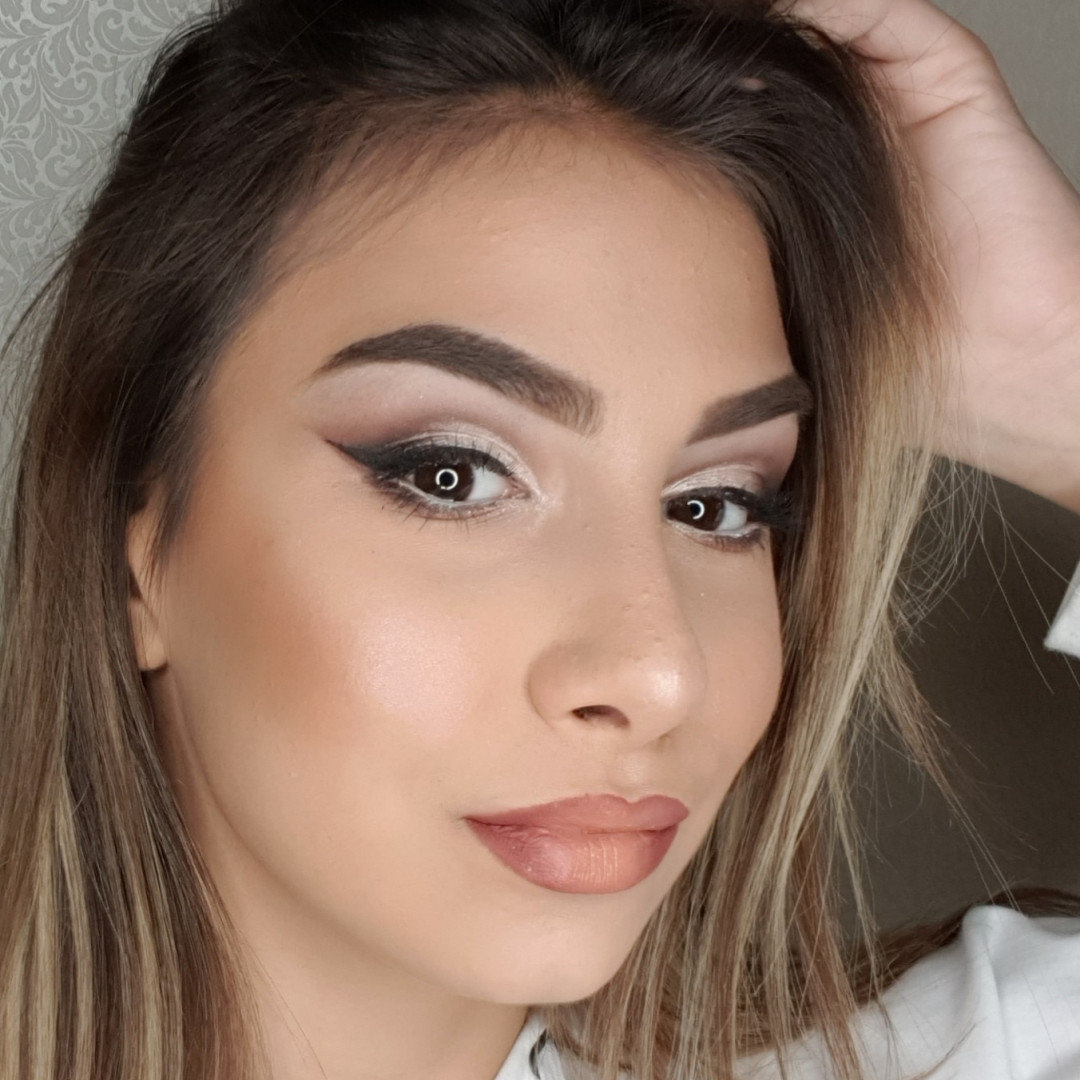 Ena beauty studio #nis Make-up / šminkanje Profesionalno šminkanje - bez veštačkih trepavica