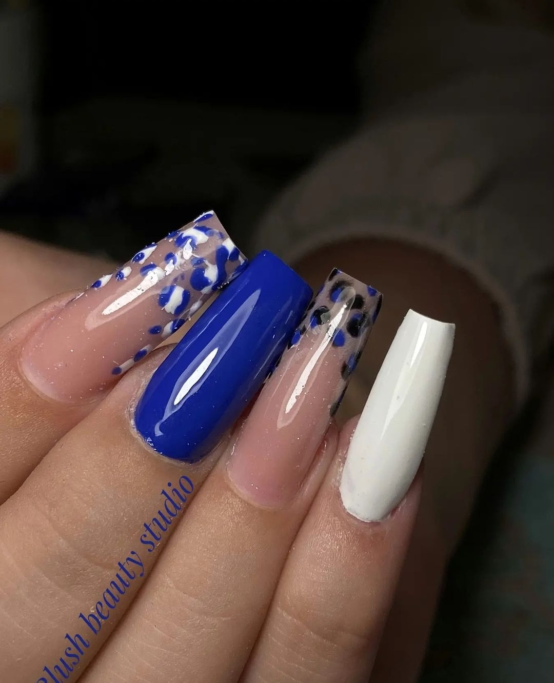 Blush Beauty Studio #beograd Izlivanje noktiju Izlivanje noktiju gelom + gel u boji - S dužina