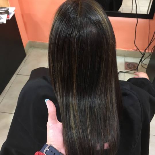 Hair Studio K1 #beograd Devojka  je inace godinama crnka i zelela je da joj se izvuku pramencici