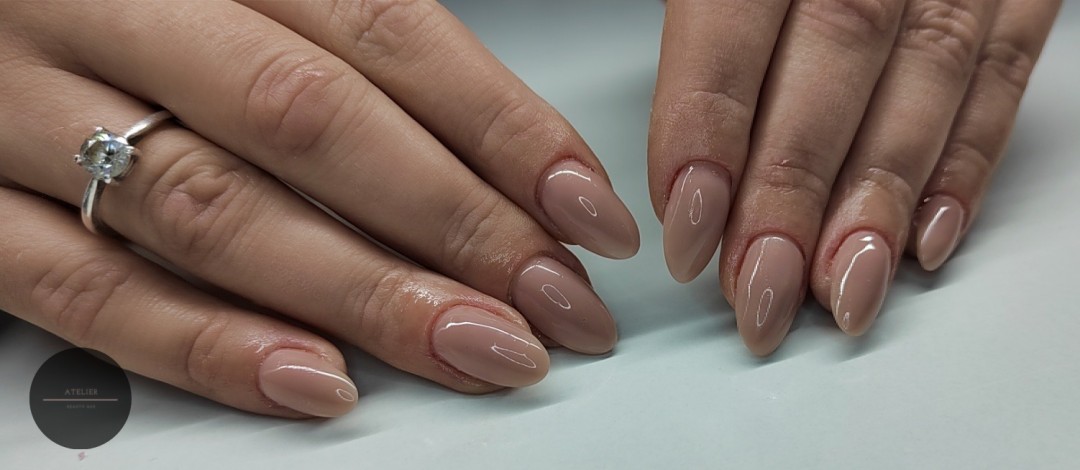 Korekcija izlivanja noktiju gelom - S/M dužina - Atelier Beauty Bar, Niš Izlivanje noktiju Nokti Izlivanje noktiju, Niš, Medijana