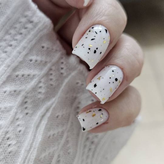 Beauty centar by Alex R #novisad Ojačavanje noktiju Ojačavanje prirodnih noktiju gelom + trajni la