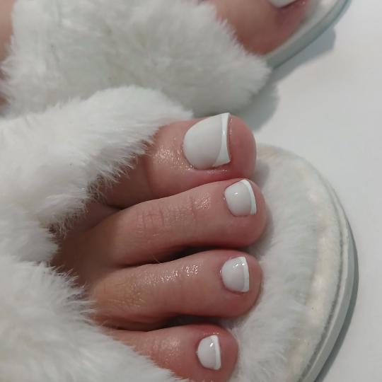 Butik Lepote #beograd Gel lak Gel lak noge boja ili frenc + rusko aparatno sređivanje zanoktica