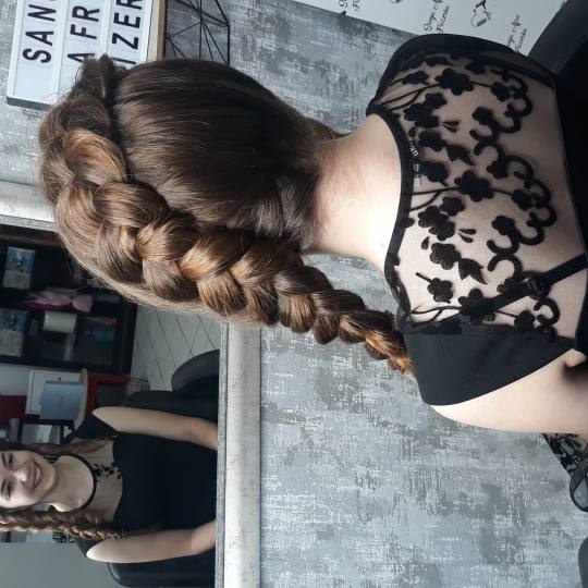 Sanja Afro Frizerka #nis Svečane i frizure za svadbu Svečana frizura / punđa