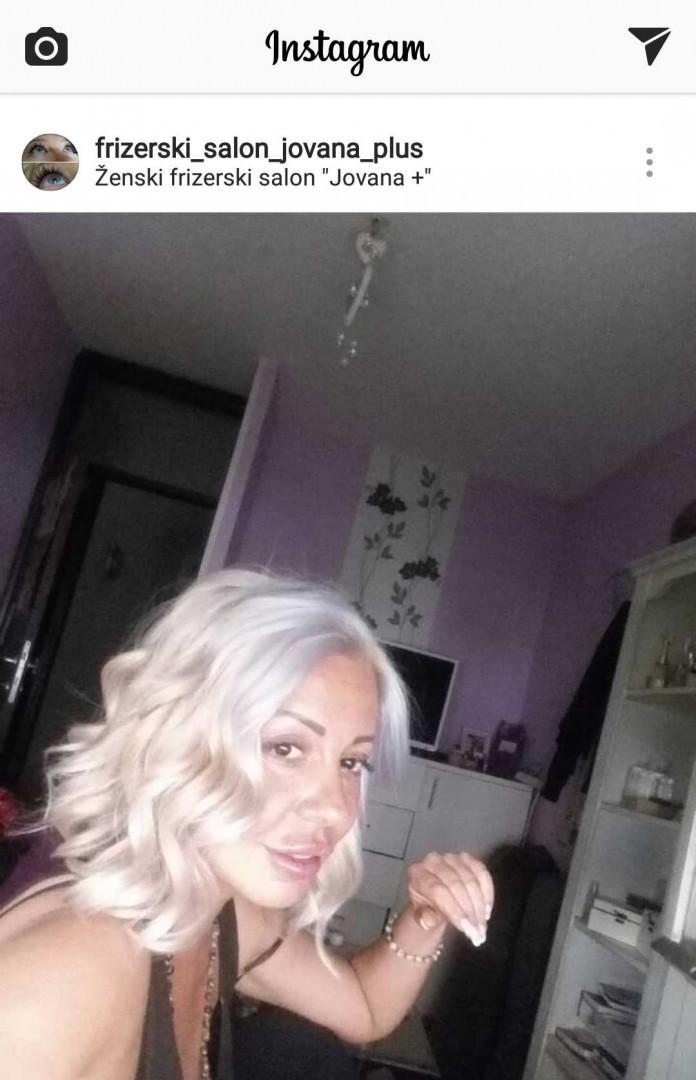 Jovana + #beograd Blajhanje kose Blajhanje cele dužine + preliv - kosa srednje dužine