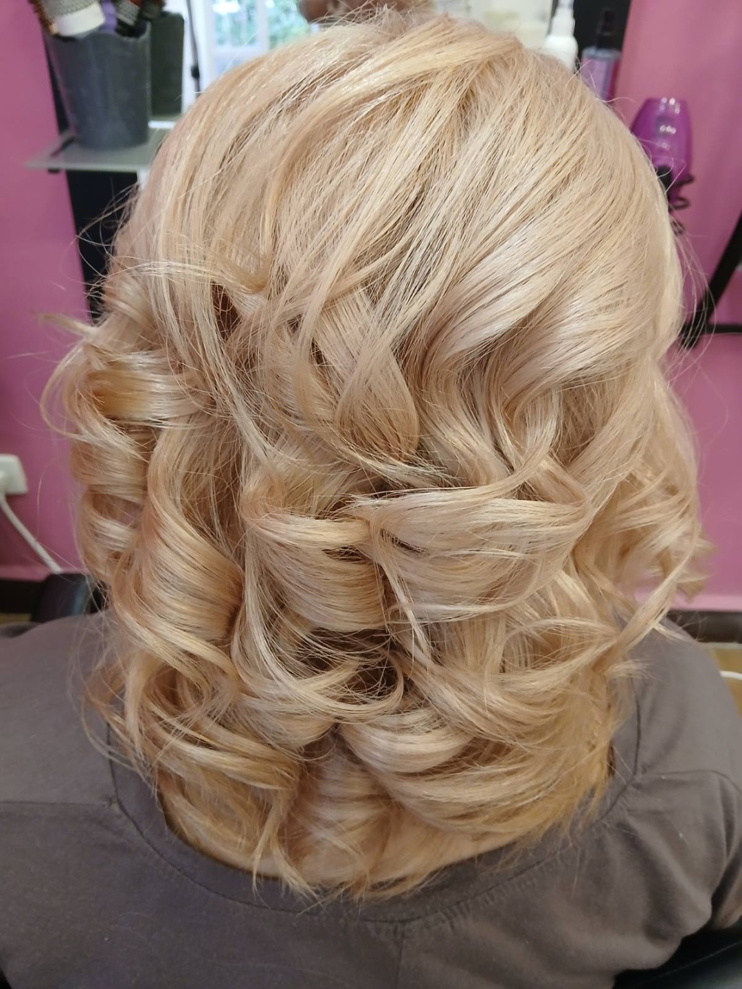 Sv. Mina, Beograd LookBook