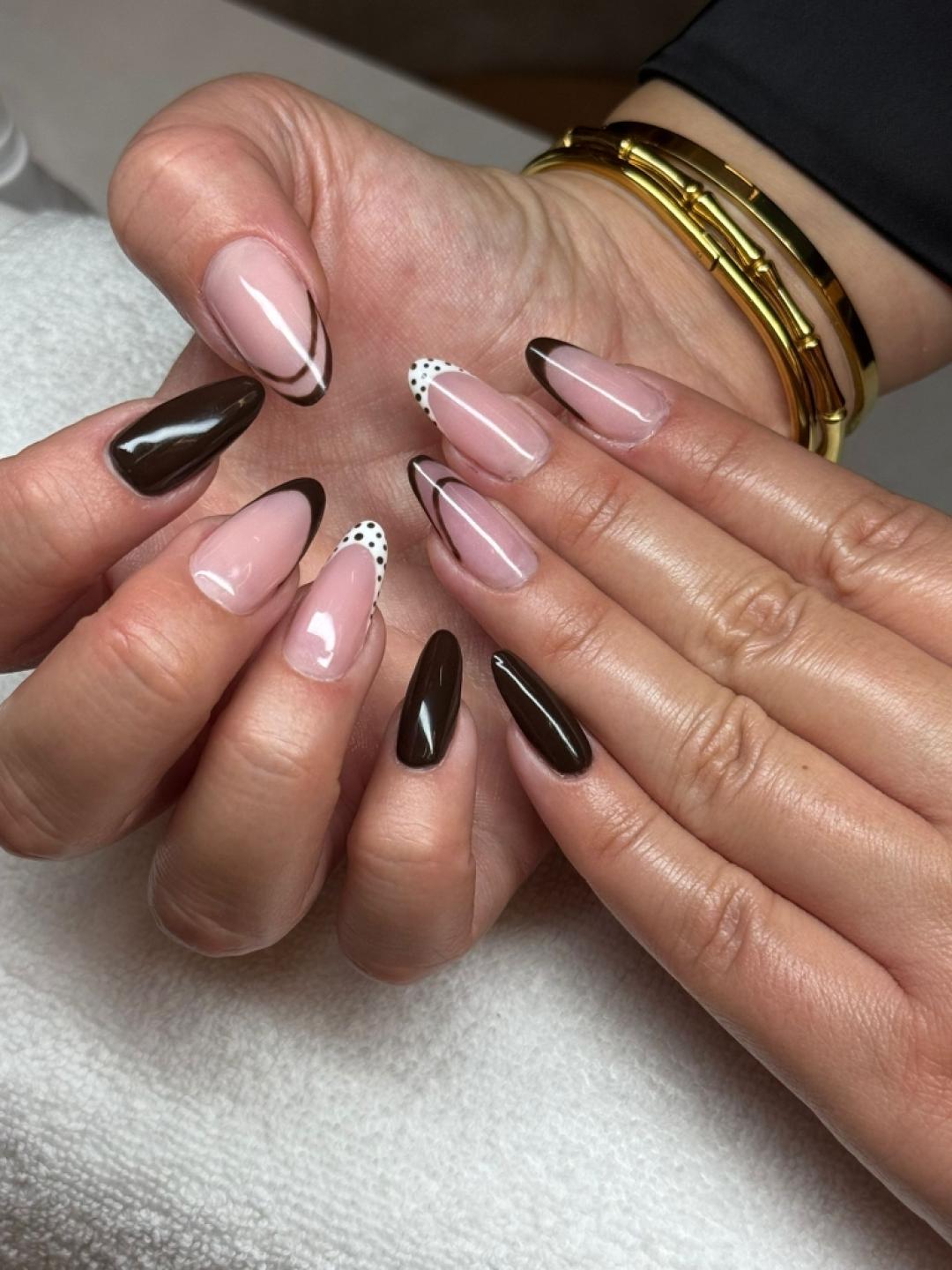 Korekcija noktiju gelom - L dužina - Choco Love, Beograd Izlivanje noktiju Nokti Izlivanje noktiju, Beograd, Vračar, Čubura, Crveni krst