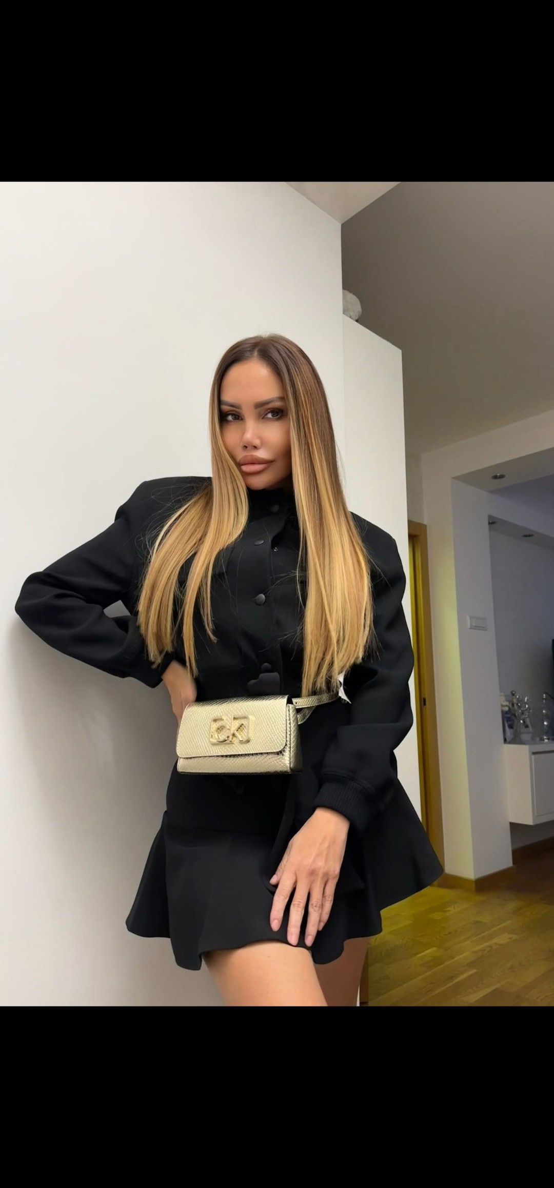 Nadogradnja kose - 50 cm - Mia bella beauty, Novi Sad Nadogradnja kose Frizerski saloni Nadogradnja kose, Novi Sad, Sajmište, Detelinara, Banatić