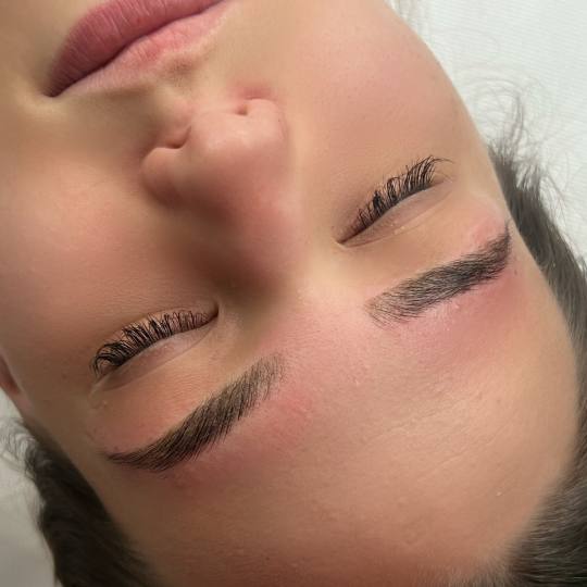 Alexandria Brow&Beauty lounge #beograd Obrve Oblikovanje i farbanje obrva