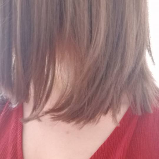 Beauty Centar 2313 #beograd Žensko šišanje Žensko šišanje + feniranje na ravno / lokne + ampul