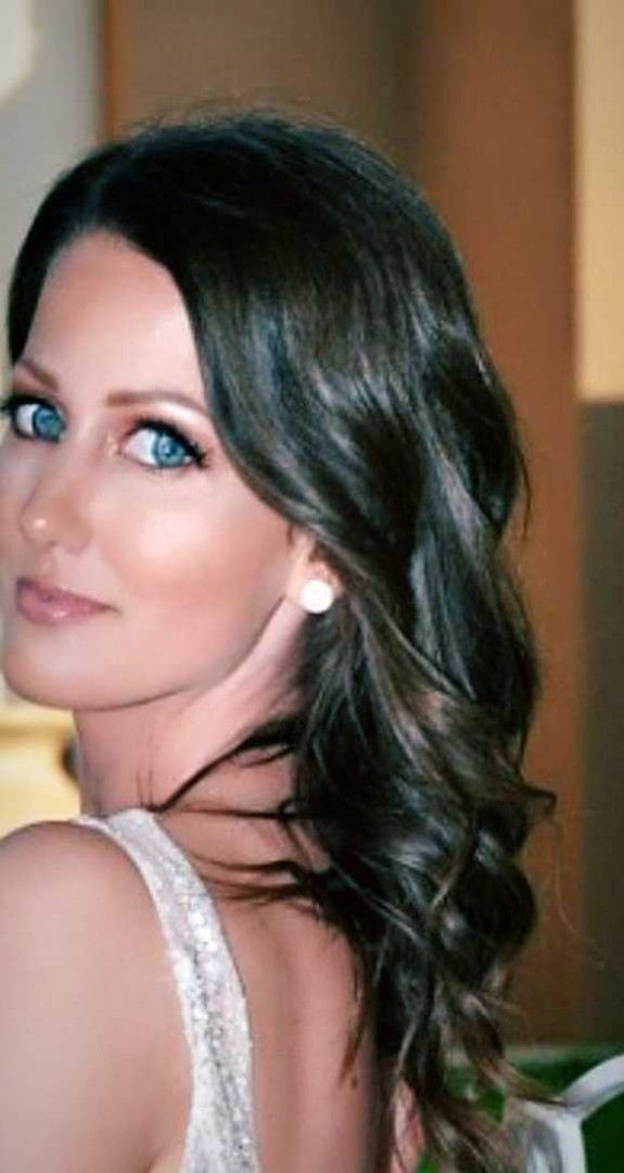 Bibi beauty centar #beograd Make-up / šminkanje Profesionalno šminkanje + veštačke trepavice + svečana frizura