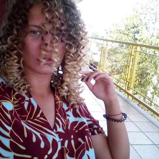 Prelepa Ja #beograd Uvijanje, lokne i talasi afro lokne Afro lokne - sve dužine kose