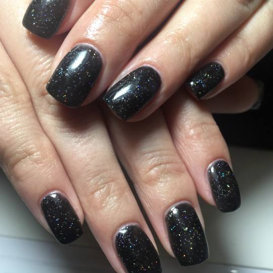 Salon Klinik #beograd Gel lak Gel lak CND, jedini na trzistu koji ne ostecuje nokatnu plocu