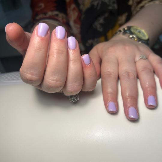 Shishi beauty studio #beograd Ojačavanje noktiju Ojačavanje prirodnih noktiju gelom - S dužina