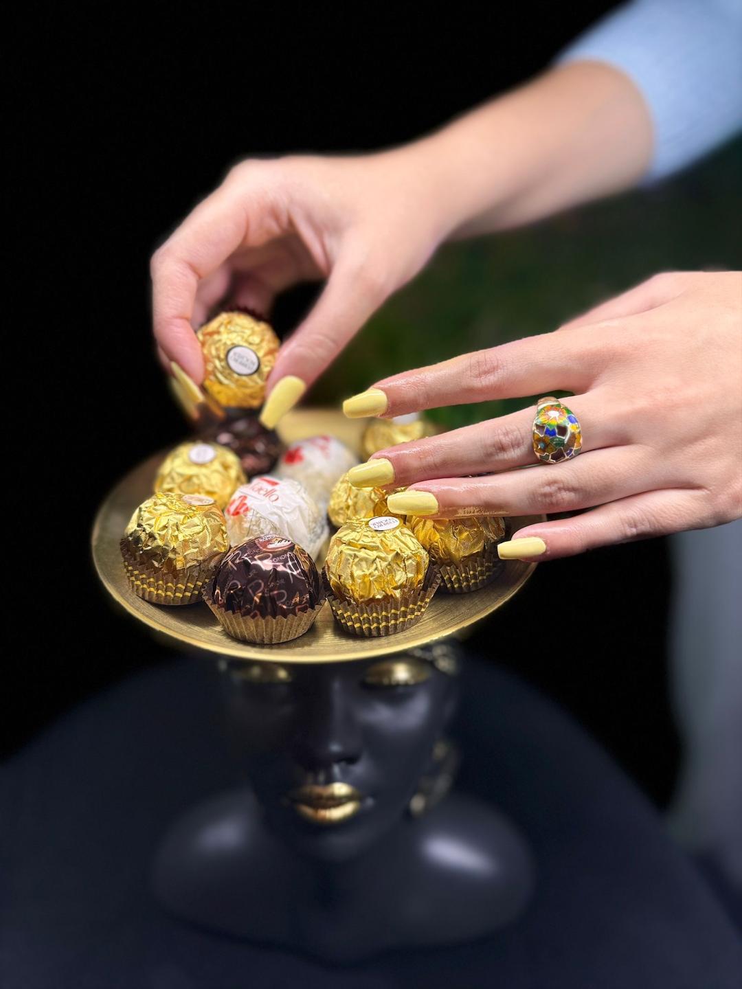 Izlivanje noktiju gelom - M dužina - Belle Ana, Beograd Izlivanje noktiju Nokti Izlivanje noktiju, Beograd, Vračar, Čubura, Crveni krst