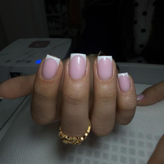 Sneža Nails #beograd Ukrašavanje noktiju French - dodatak uz uslugu