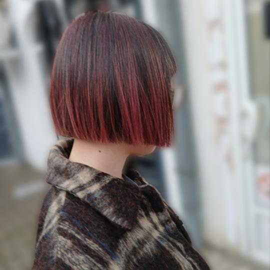 Hairrific #sombor Pramenovi Pramenovi blanšem + preliv + feniranje - kratka kosa