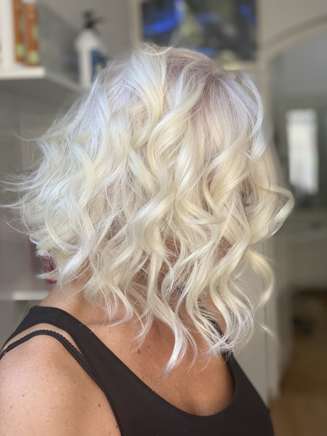 Salon White Belgrade #beograd Blajhanje kose Blajhanje izrastka